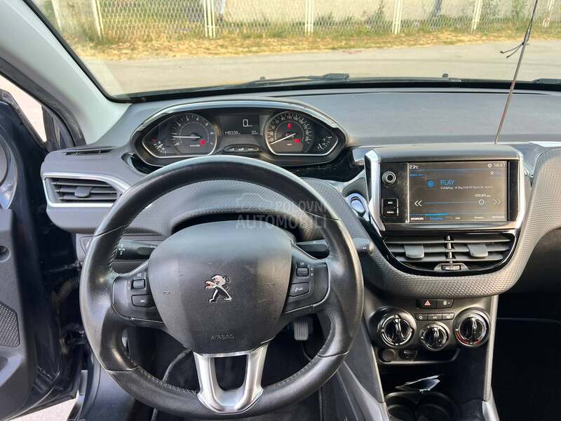 Peugeot 2008 style v.servi