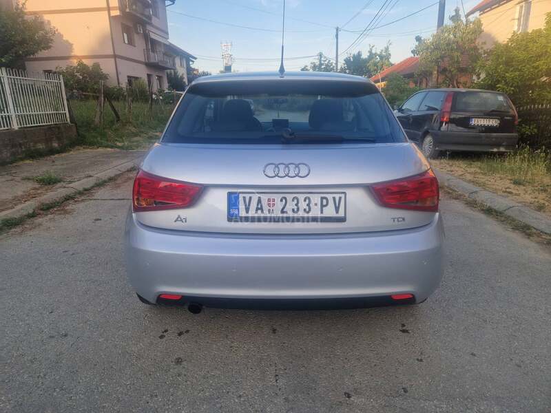 Audi A1 1.6 TDI IZUZEETAN