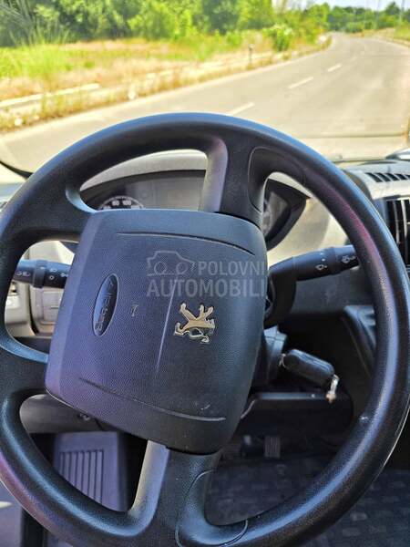 Peugeot Boxer Teretno vozilo