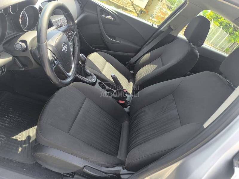 Opel Astra J 1,7cdti