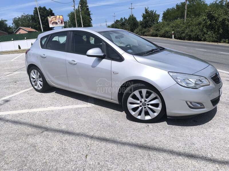Opel Astra J 1,7cdti
