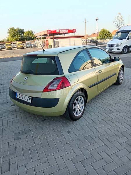 Renault Megane 1.4b