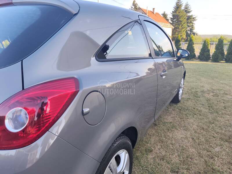 Opel Corsa D 1.4 ECOTEC