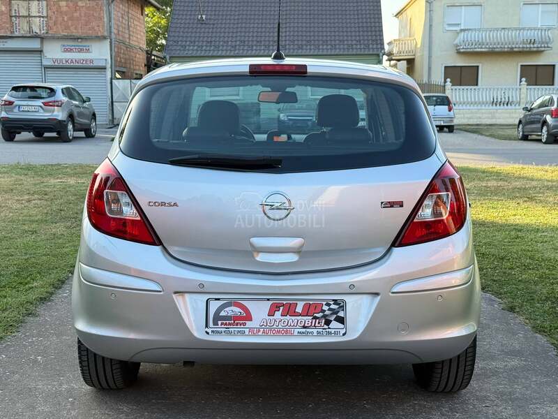 Opel Corsa D 1.4 COSMO NA.VI