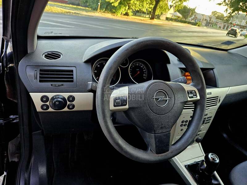 Opel Astra H 1.3  CDTI LUTKAA