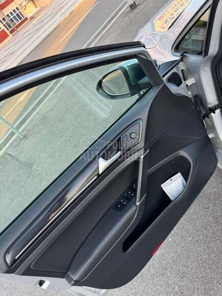 Volkswagen Golf 7 2.0TSI R DSG
