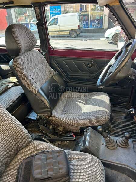 Lada Niva 
