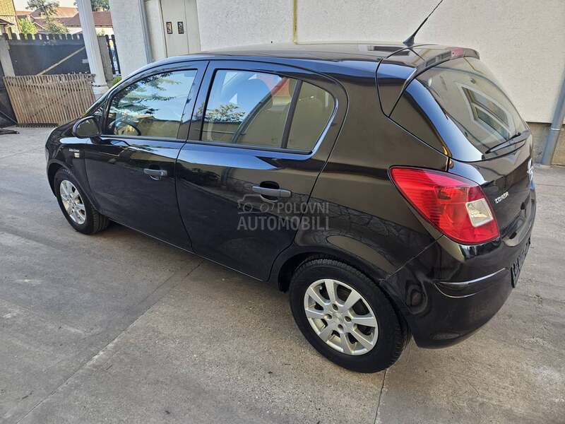Opel Corsa D 1.2 ben 5 v r a t a