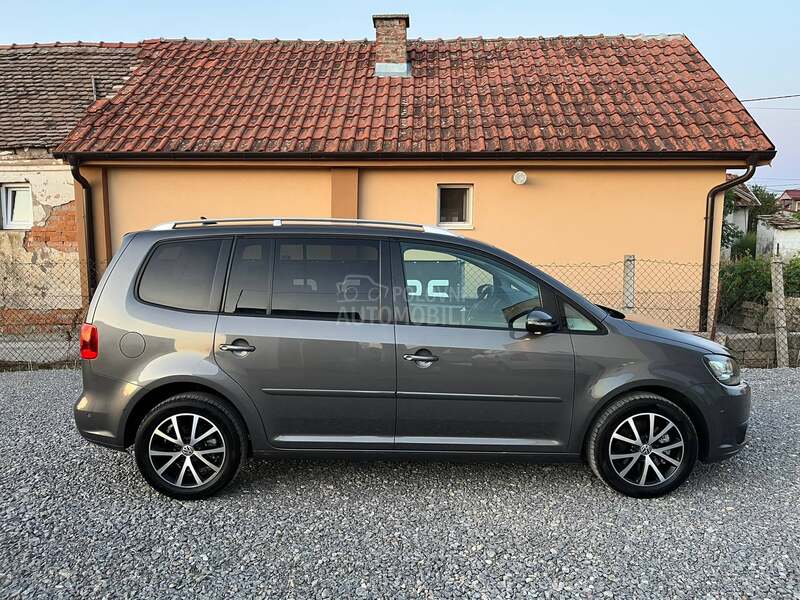 Volkswagen Touran F U L L