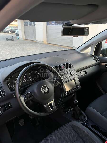 Volkswagen Touran F U L L