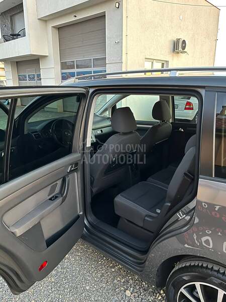 Volkswagen Touran F U L L