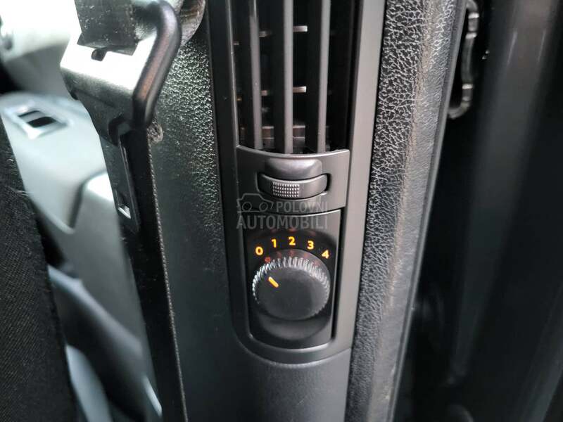 Peugeot 5008 1.6 eHDI 7sedista