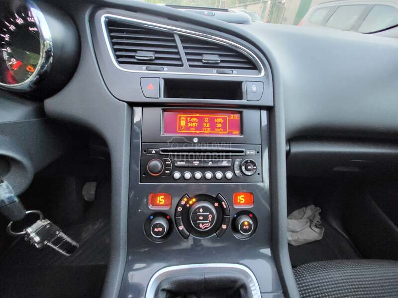 Peugeot 5008 1.6 eHDI 7sedista