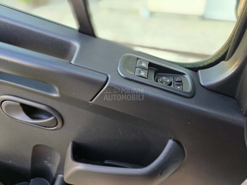 Renault Master RAMPA CERADA KLIMA 5M NOV