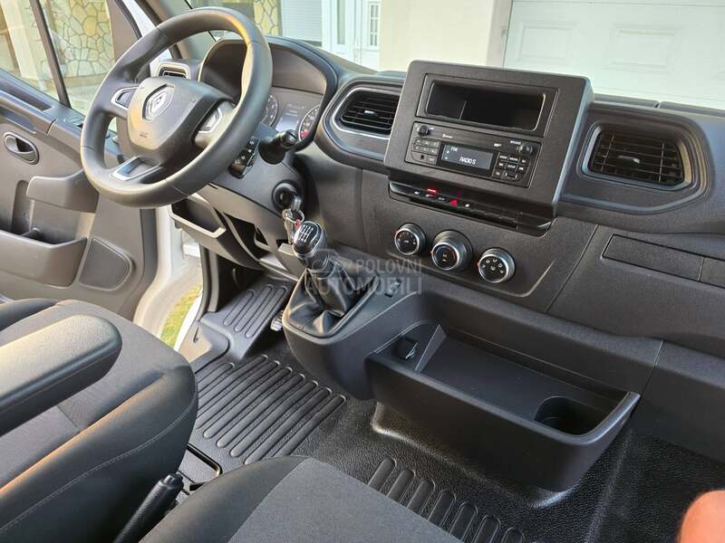 Renault Master RAMPA CERADA KLIMA 5M NOV
