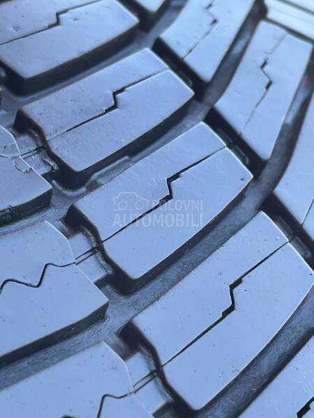 Bridgestone 255/35 R19 Sve sezone