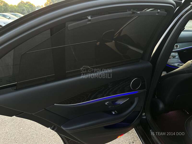 Mercedes Benz E 220 CDI 4MATIC PREMIUM