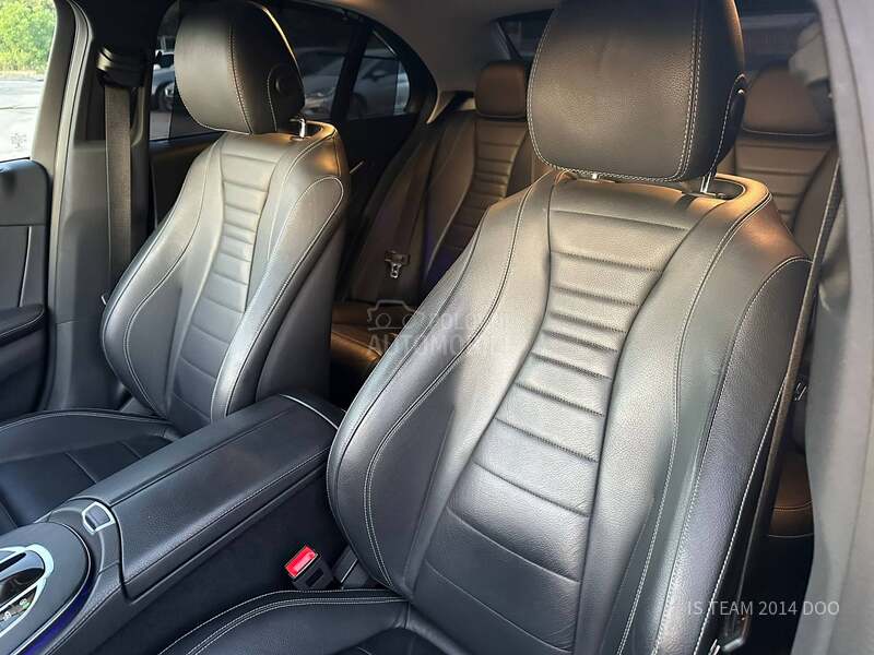 Mercedes Benz E 220 CDI 4MATIC PREMIUM