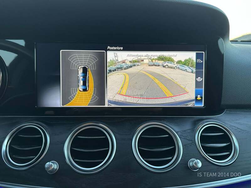 Mercedes Benz E 220 CDI 4MATIC PREMIUM