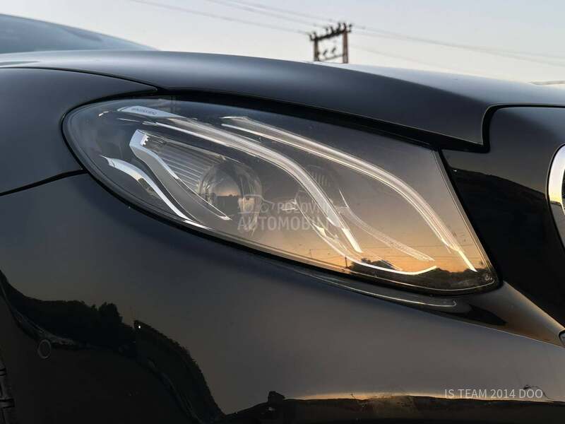 Mercedes Benz E 220 CDI 4MATIC PREMIUM