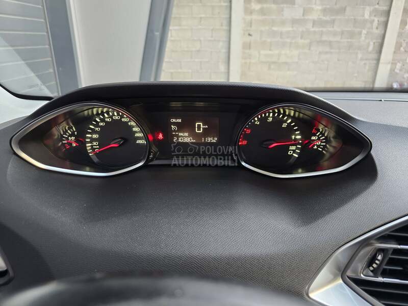 Peugeot 308 1.6 HDI PANO