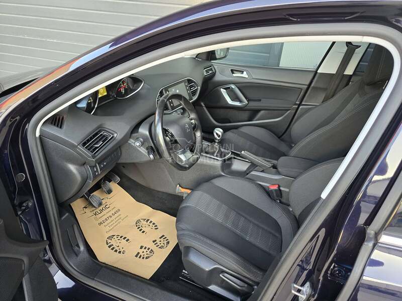 Peugeot 308 1.6 HDI PANO