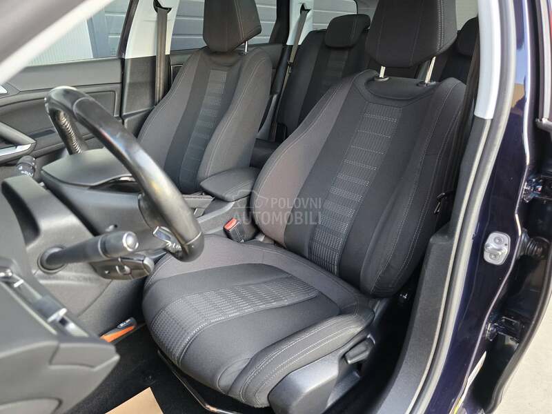Peugeot 308 1.6 HDI PANO