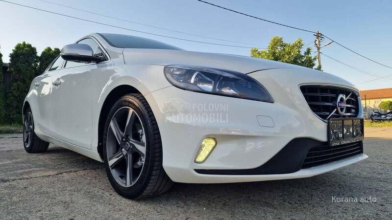 Volvo V40 1.6 HDI R- DESIGN