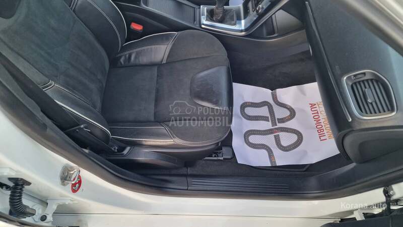 Volvo V40 1.6 HDI R- DESIGN
