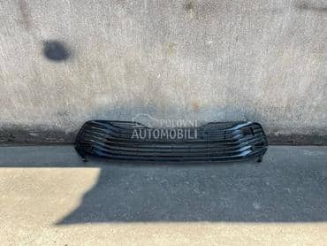 Resetka Branika za Toyota Camry od 2017. do 2021. god.