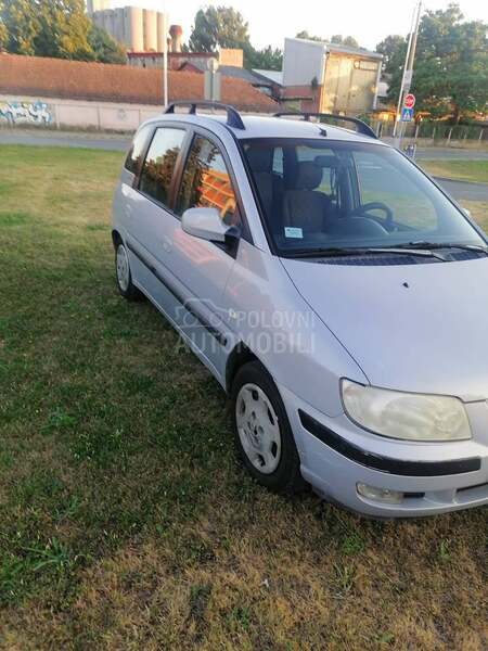 Hyundai Matrix cacak