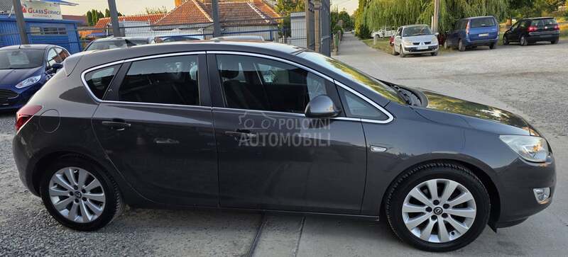 Opel Astra J 1.7 CDTI N.A.V.I