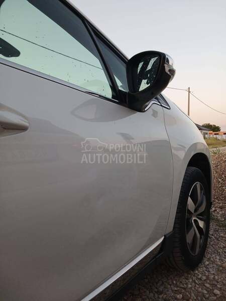 Peugeot 2008 1.6 E-HDI ALLURE