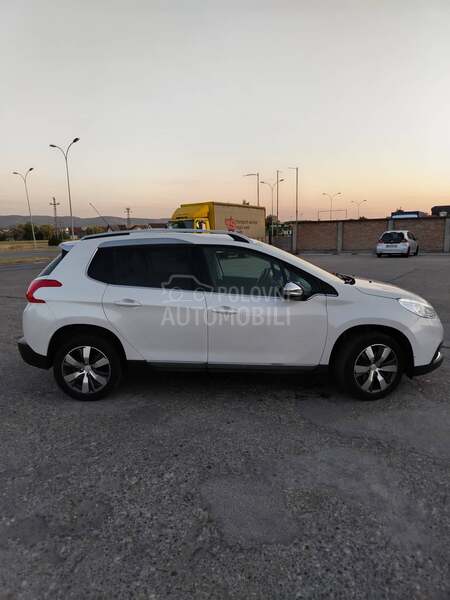 Peugeot 2008 1.6 E-HDI ALLURE