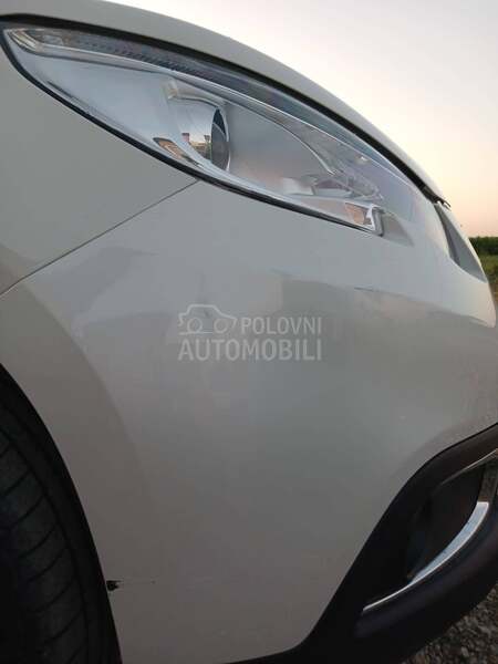 Peugeot 2008 1.6 E-HDI ALLURE