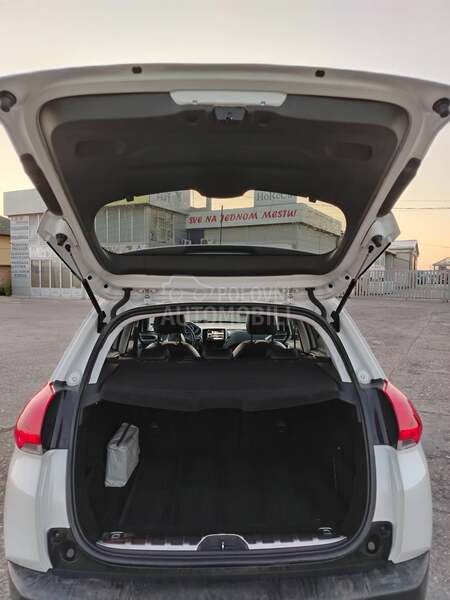Peugeot 2008 1.6 E-HDI ALLURE