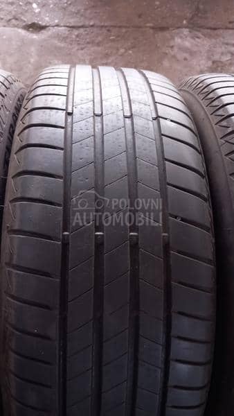 Bridgestone 215/55 R17 Letnja