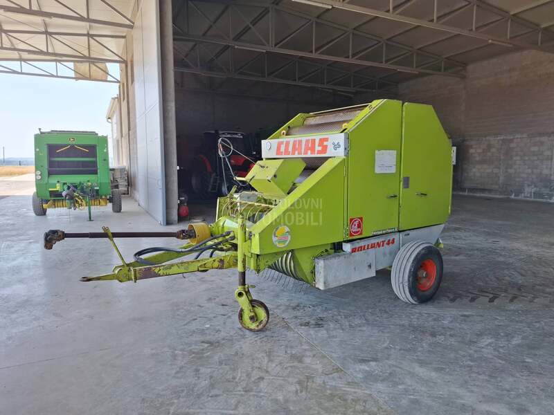Claas Rollant 44 Dodavač Mase