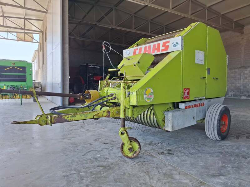 Claas Rollant 44 Dodavač Mase