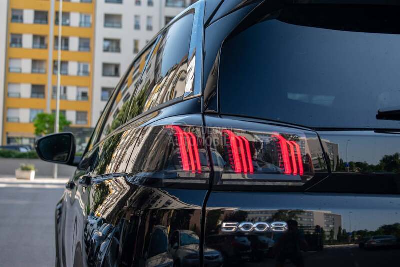 Peugeot 5008 1.5hdi ALLURE 7 sed