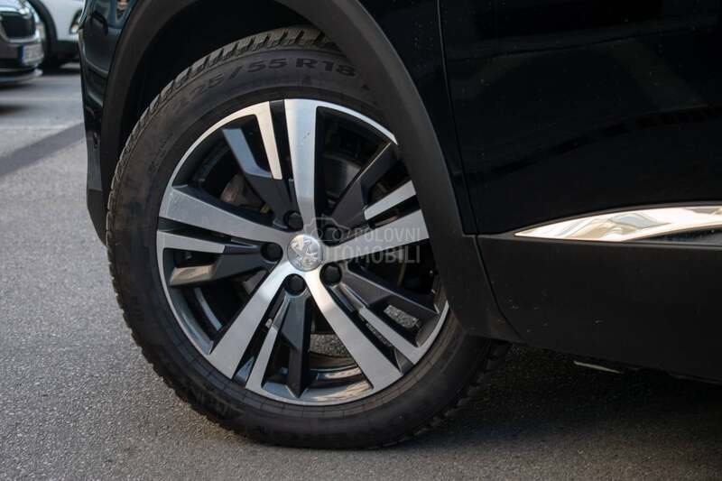 Peugeot 5008 1.5hdi ALLURE 7 sed