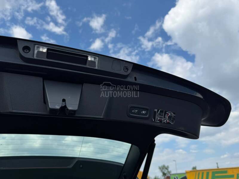 Volvo XC40 2,0D Black edit