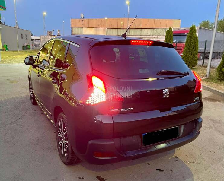 Peugeot 3008 1.6HDI.NAV.LED.