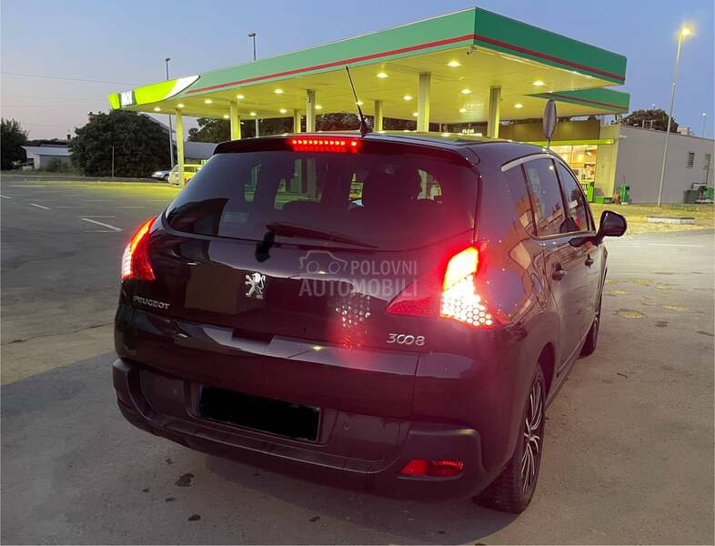 Peugeot 3008 1.6HDI.NAV.LED.