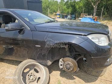 Desni Blatobran C klasa w204 za Mercedes Benz C Klasa od 2007. do 2010. god.