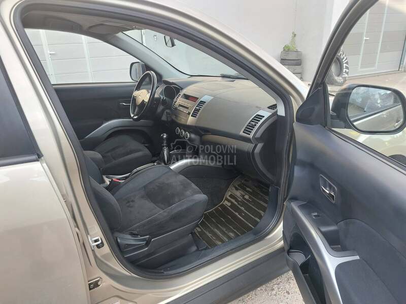 Mitsubishi Outlander 2.0did 4x4