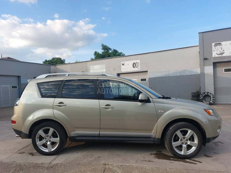 Mitsubishi Outlander 2.0did 4x4