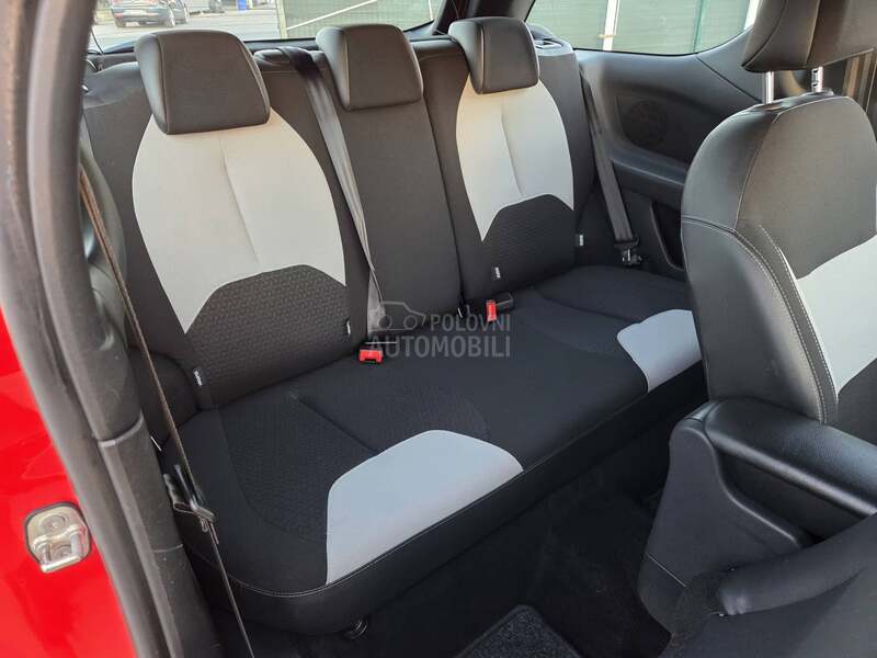 Citroen DS3 BUKVALNO NOV