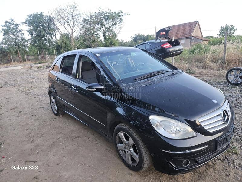 Delovi za Mercedes Benz B 160 2006. god.
