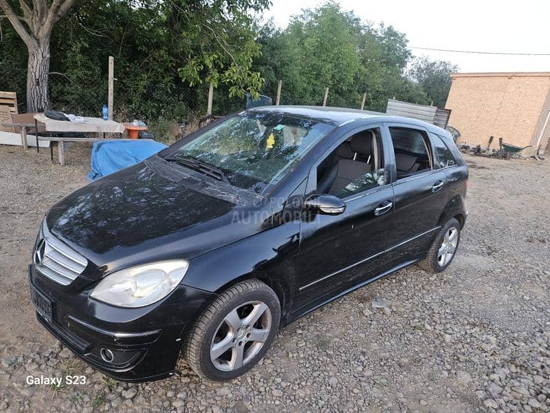 Delovi za Mercedes Benz B 160 2006. god.